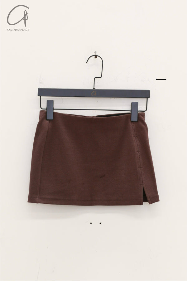 Rui Zhou 24 Autumn and Winter Hip Slit Short Skirt RUI-RAW24WV15-ZONGLI Brown Chestnut
